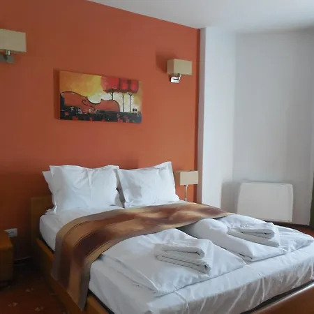 Annalia - To Rent